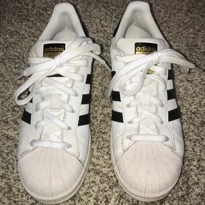 Adidas superstars